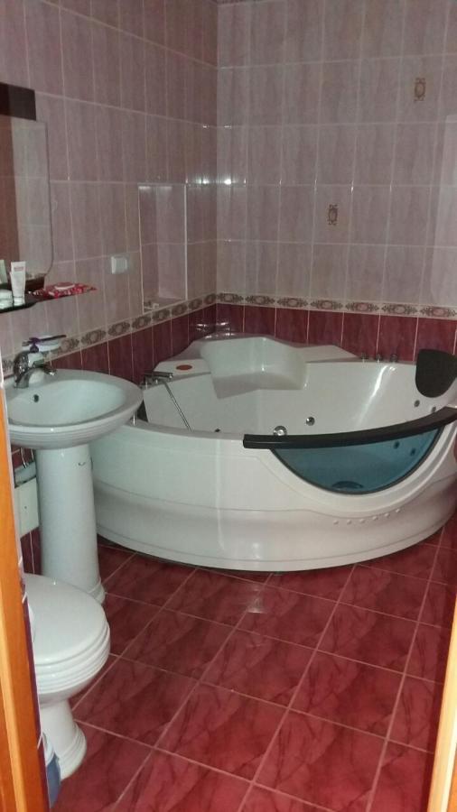 Hotel Tropicana Svitlovodsʼk Kamer foto